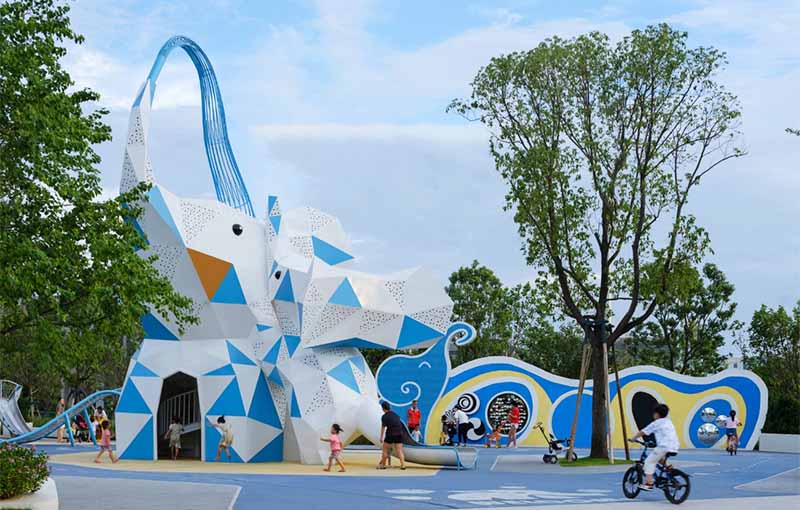 �{ɫС�����}���@