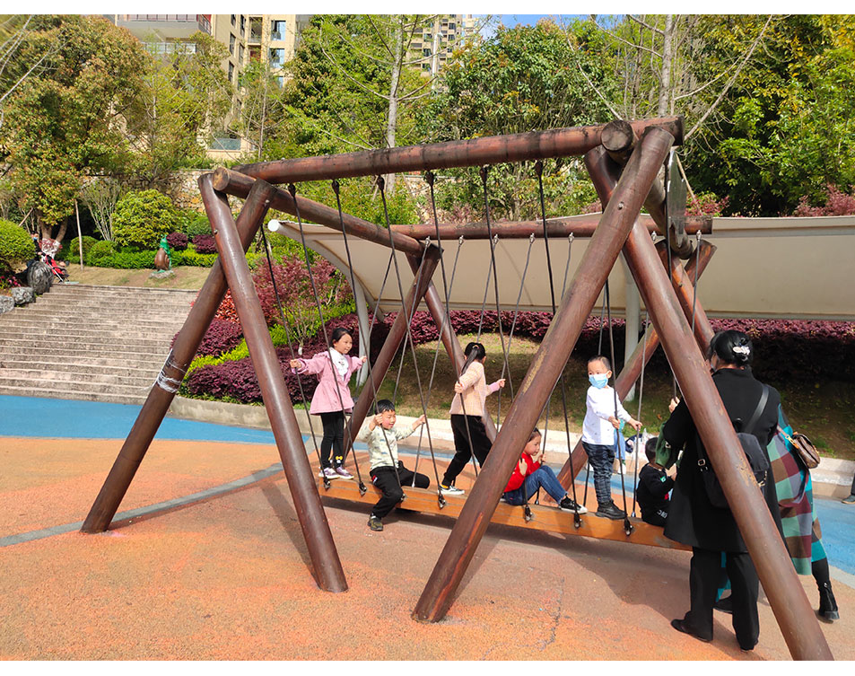 網紅秋千.jpg 網紅秋千.jpg